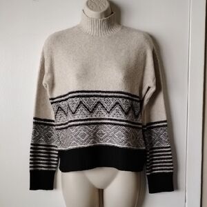 Banana Republic Mock Neck Sweater XS Cream Black